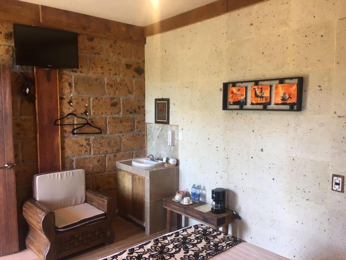 Hotel Real Nirvana เตโกซาอุตลา ภายนอก รูปภาพ